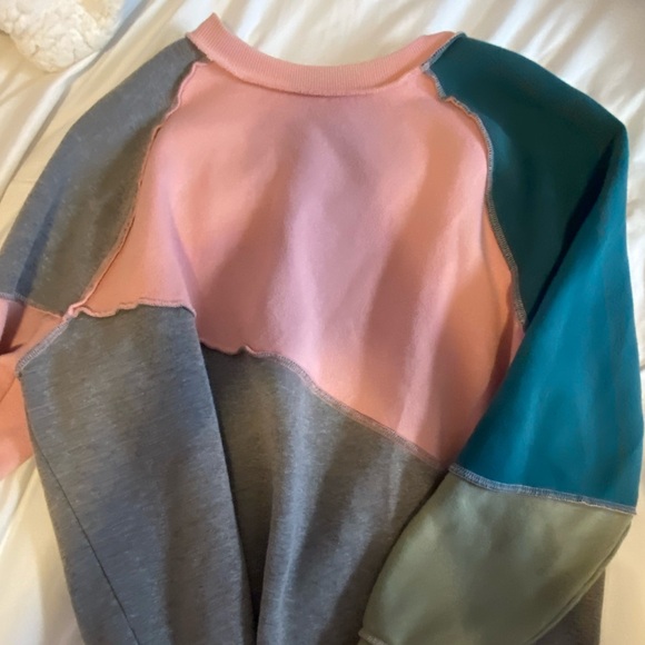 Multi Colored Soft and Fashionable Sweatshirt♥️💛💚🧡🩷 - Picture 3 of 4